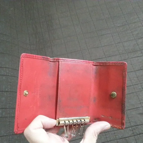 Vintage LV Louis Vuitton Epi Leather Key Holder Case Unisex Men's  Women;s - Picture 4 of 16